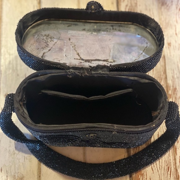 1940’s Black Carnival Beaded Purse With Beaded Rose Design On Front - Picture 12 of 13